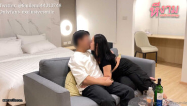 Onlyfans exclusivesmile น้องเมย์สาวอวบนัดเย็ด จับควยโม๊คเสียวๆอมมิดลำ ก่อนโดนจับซอยหีเย็ดรัวๆแบบไม่ยั้งจนน้ำแตก